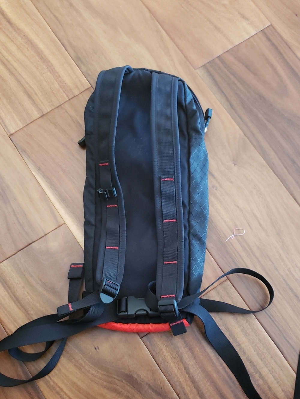 Red Hydration/Daypack - Picture 2 of 2